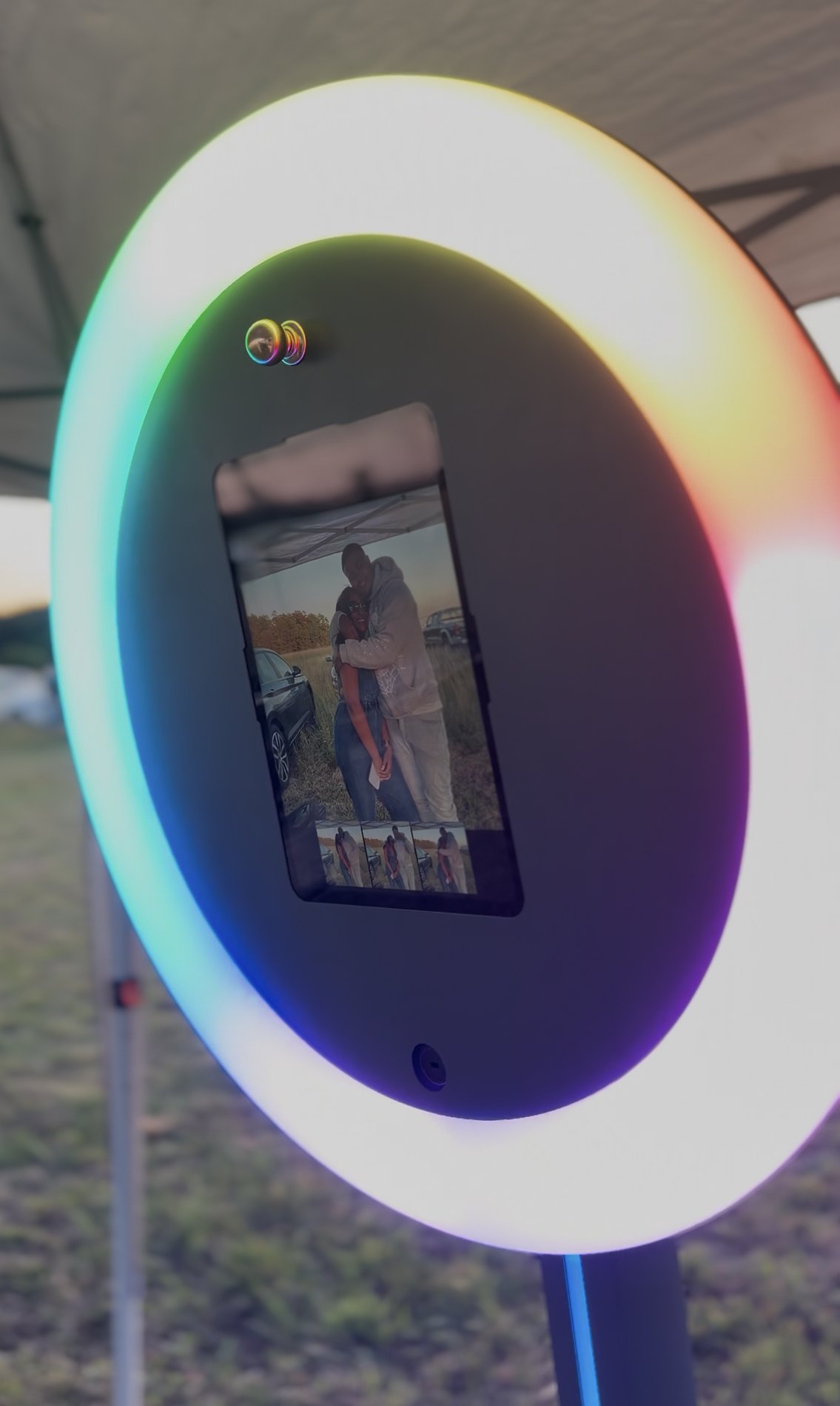 Digital photo booth device with colorful ring light